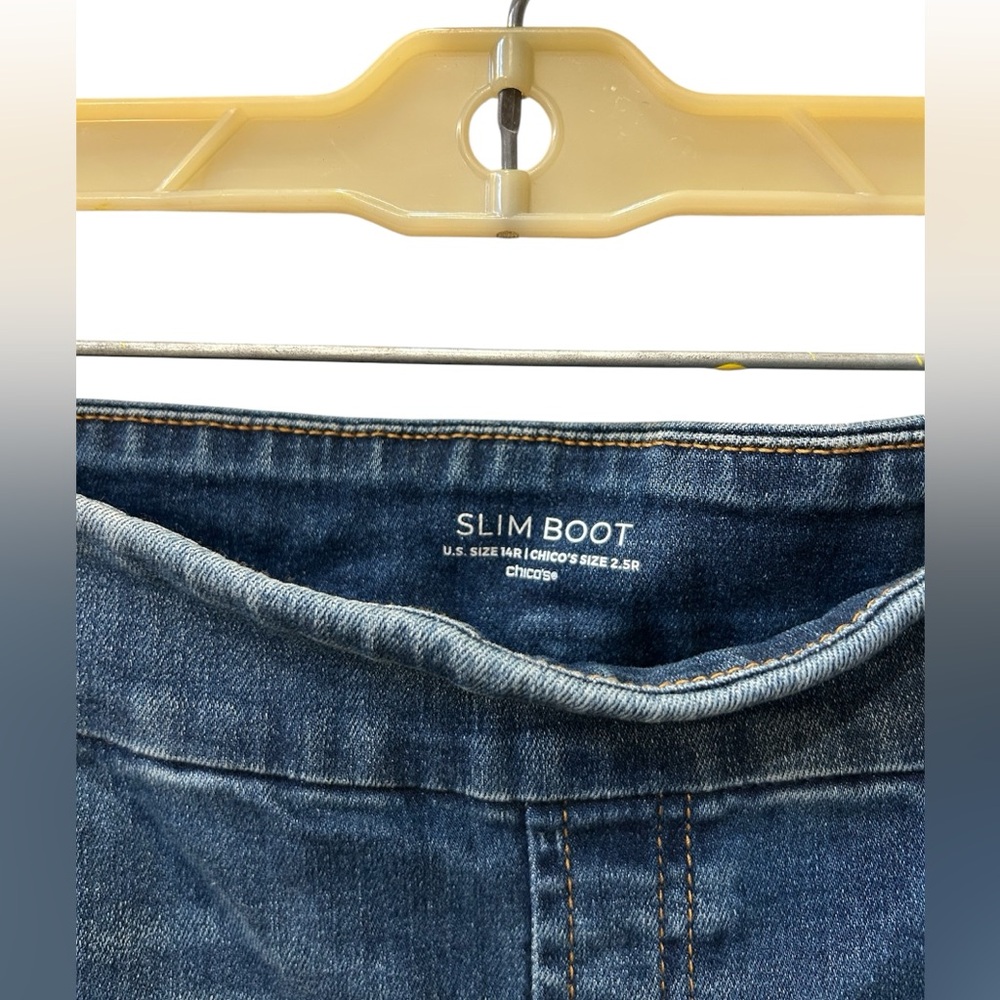 CHICOS NWT Denim Slim Bootcut Jeans Size 14R/2.5R - Picture 2 of 7